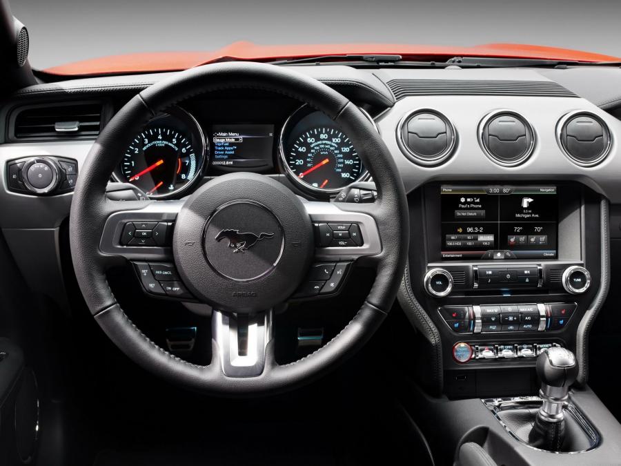  Ford Mustang GT 2015 года  (фото 9 из 93)